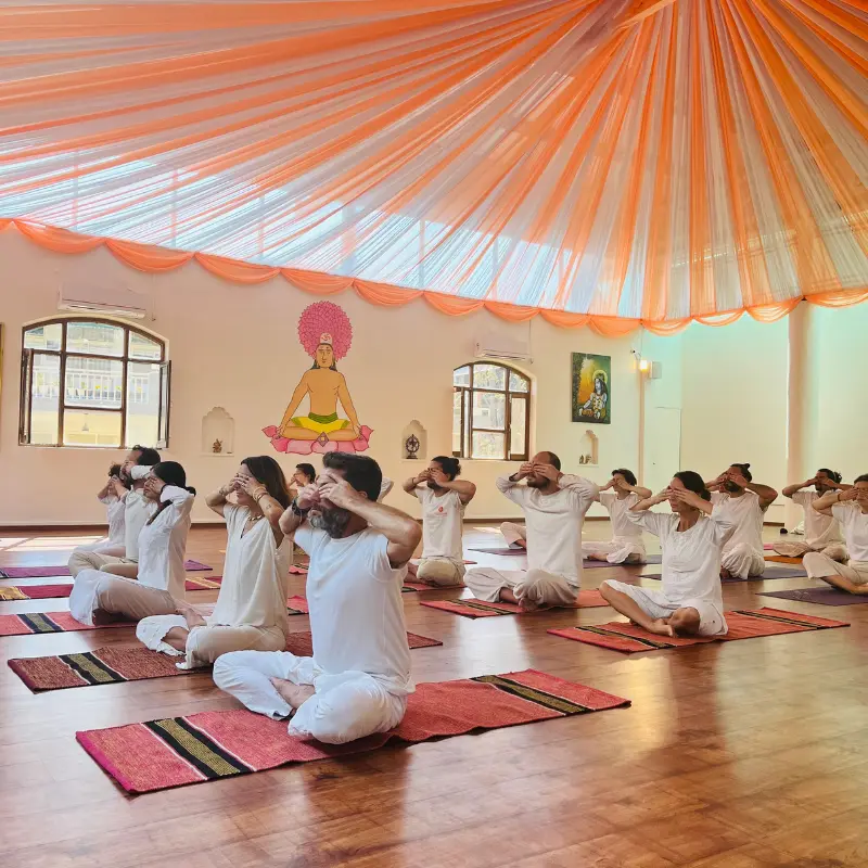 Akhanda Anand Prakash Yoga Retreats